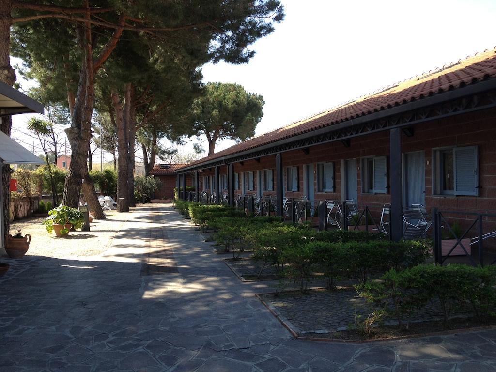 Appartamenti Villaggio Internazionale Albenga Buitenkant foto